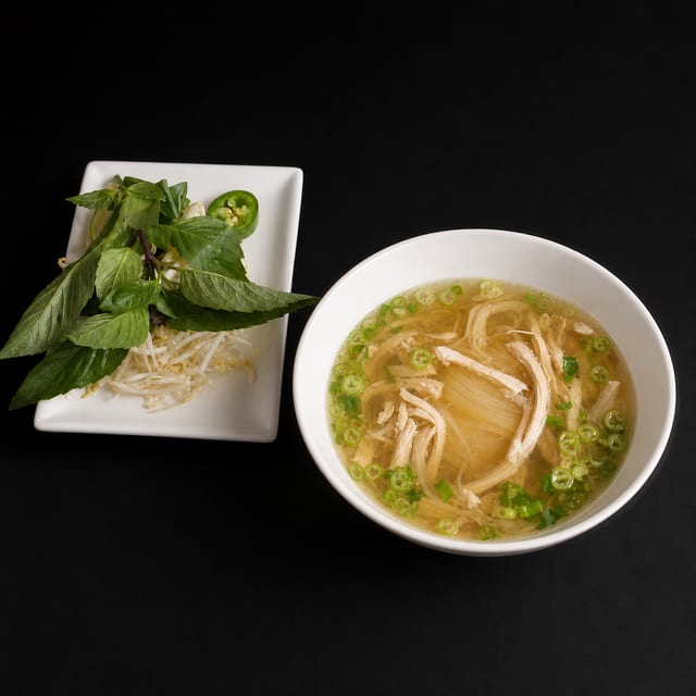 P10. Chicken with Fried Onion - Gà (M).