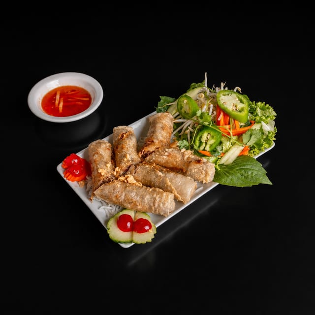 A5. Snow's Crispy Egg Rolls - Chả Giò.