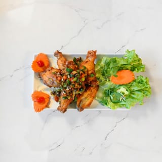 A9. Golden's Crispy Chicken Wings - Canh Gà Chiên