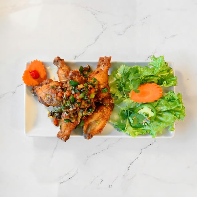 A9. Golden's Crispy Chicken Wings - Canh Gà Chiên.