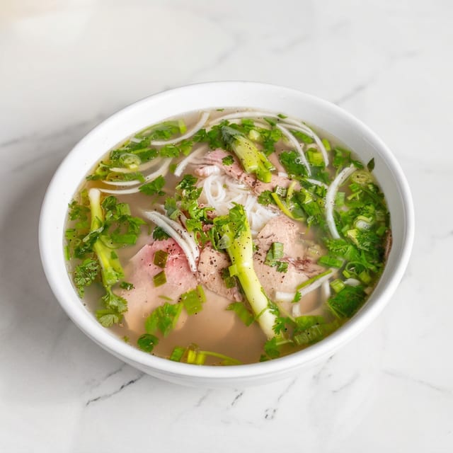 P5. Rare Steak & Brisket - Tái Nạm (M).