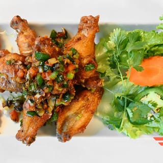 A9. Golden's Crispy Chicken Wings - Canh Gà Chiên